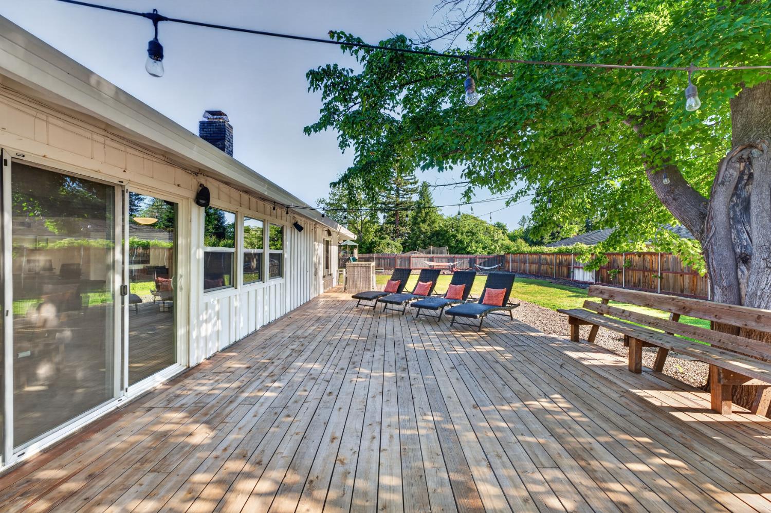 528 Queensbury Way