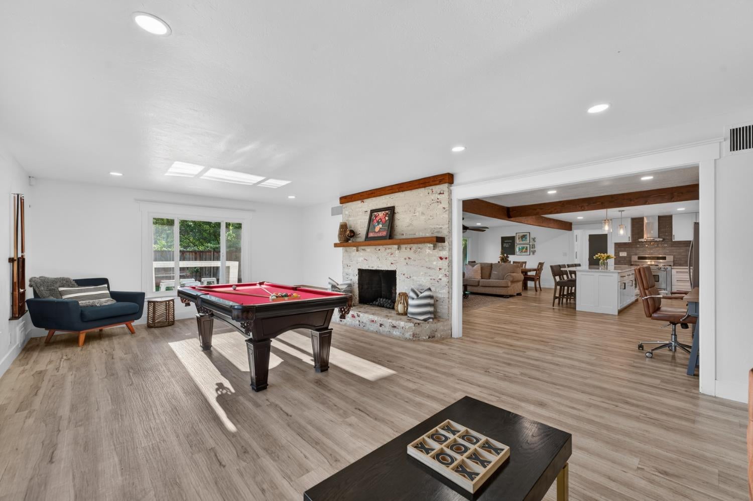 528 Queensbury Way