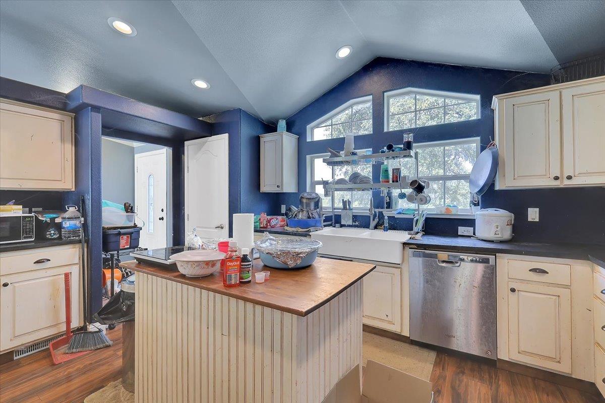 10268 Peoria Road