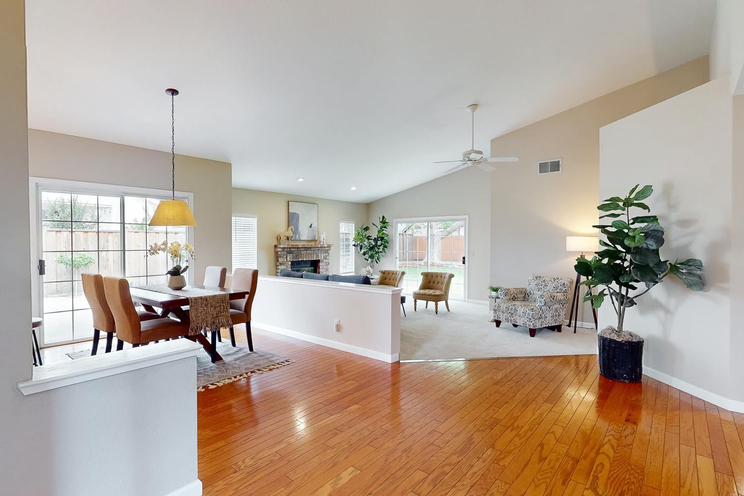 1977 Sofia Drive