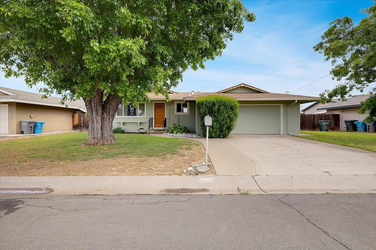 1328 Crest Drive