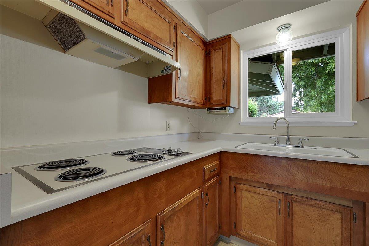 1328 Crest Drive