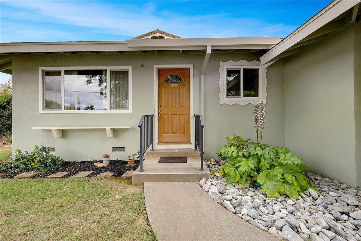 1328 Crest Drive