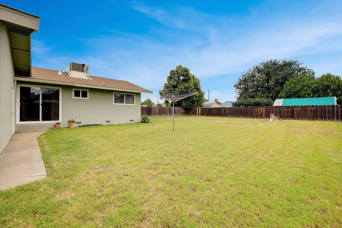 1328 Crest Drive