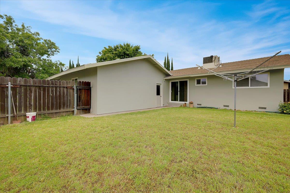 1328 Crest Drive