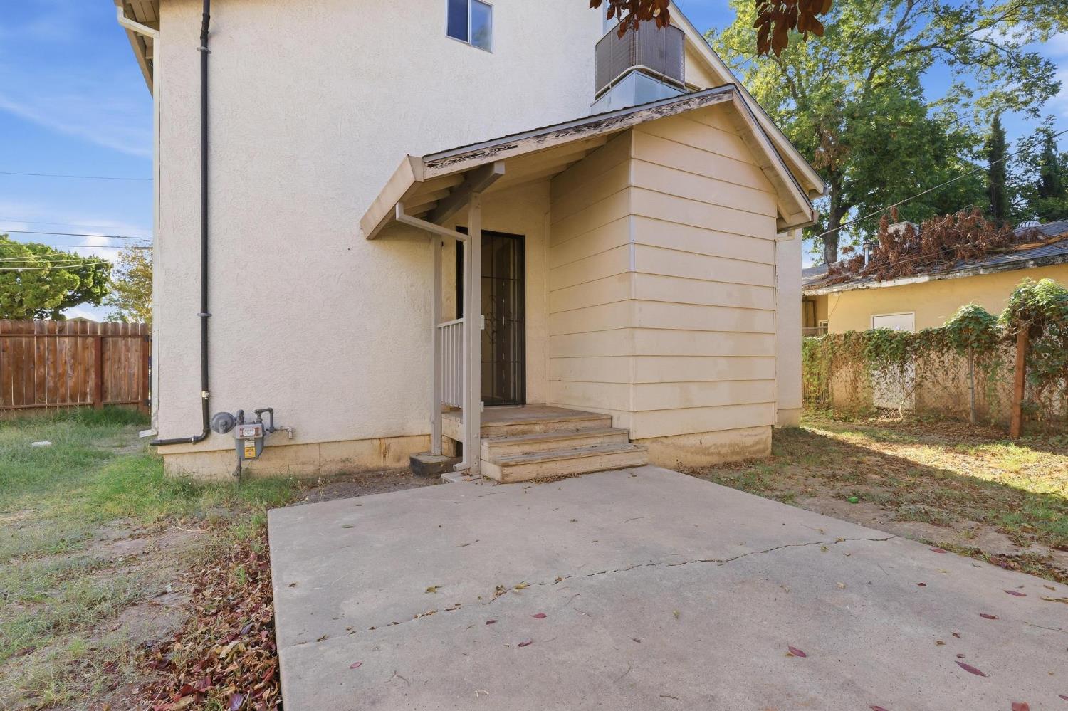 430 Robinson Avenue