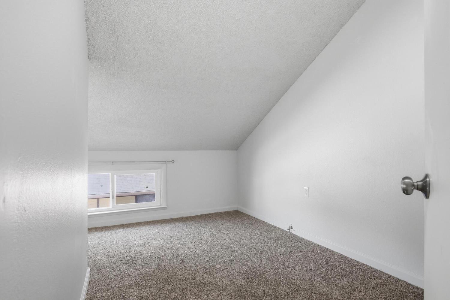 430 Robinson Avenue