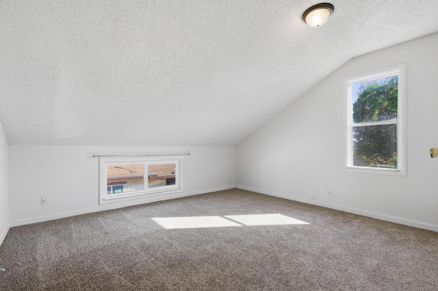 430 Robinson Avenue