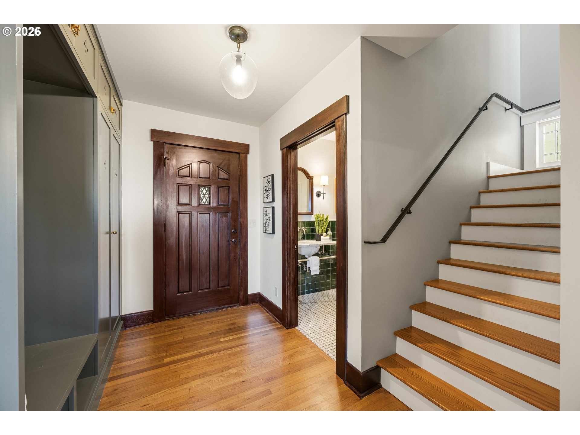 4323 SW HAMILTON TER