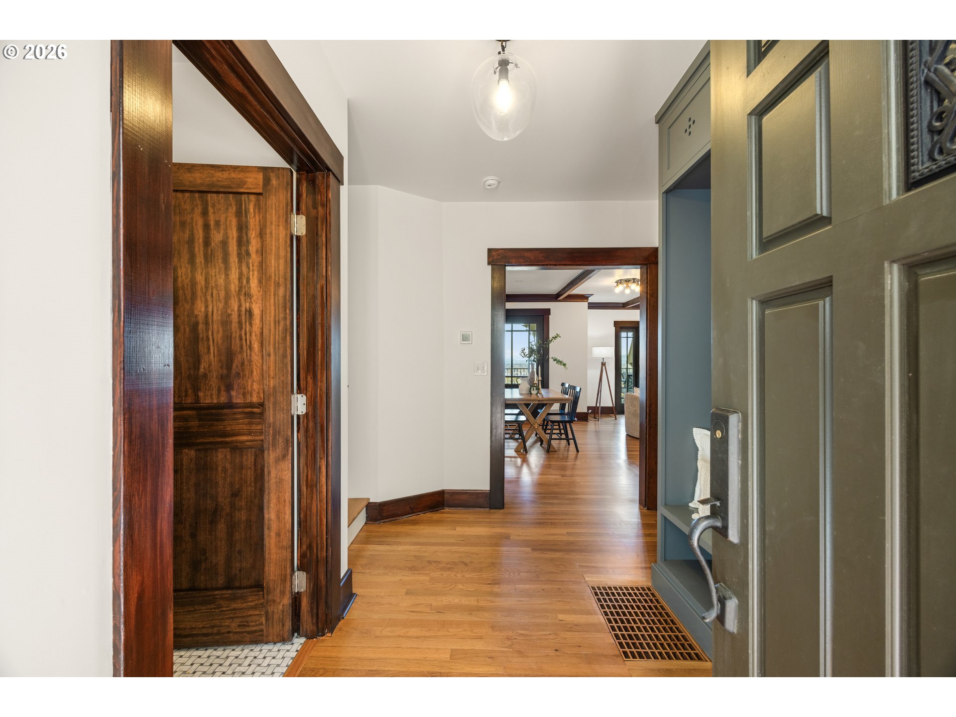 4323 SW HAMILTON TER