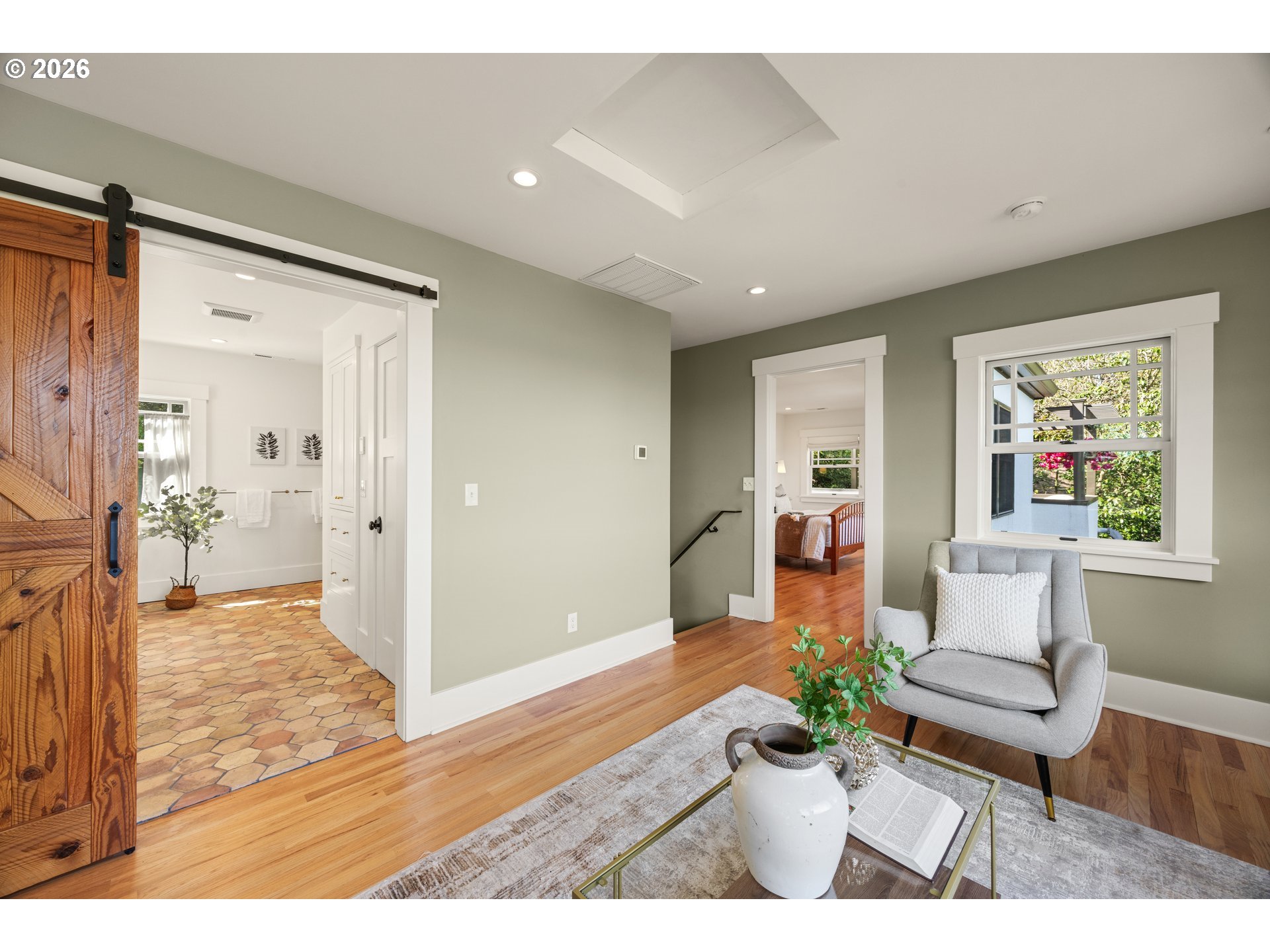 4323 SW HAMILTON TER