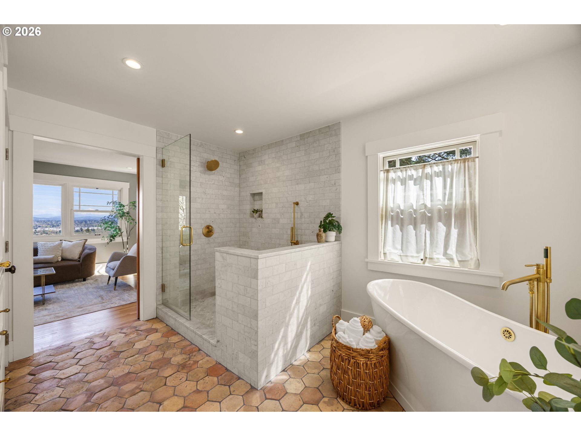 4323 SW HAMILTON TER