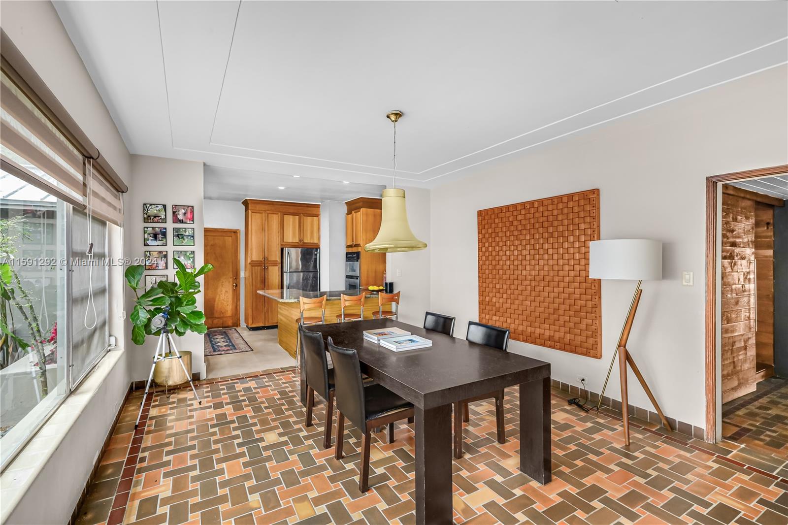 819 NE 72nd Ter