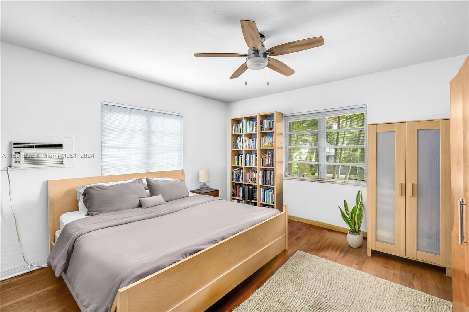 819 NE 72nd Ter