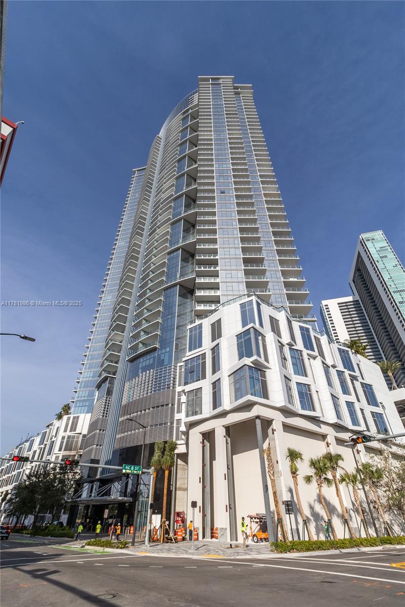 851 NE 1st Ave # 1102