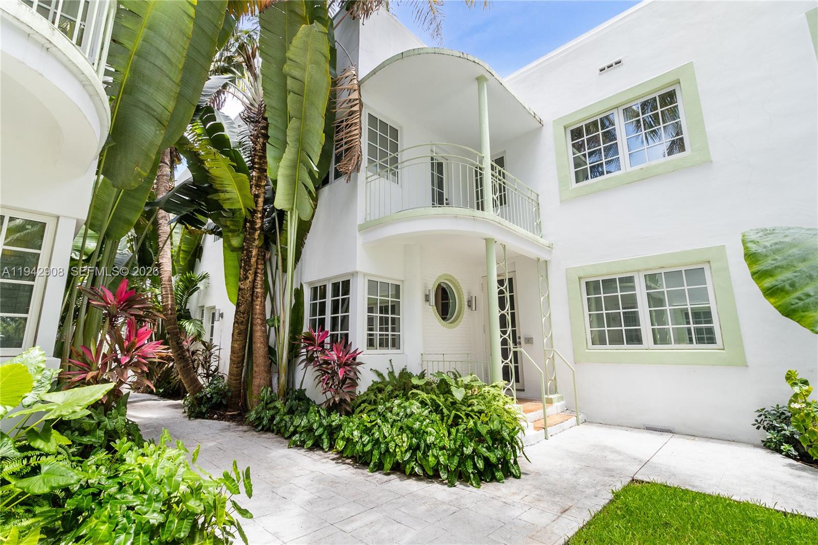 1207 Meridian Ave # 7