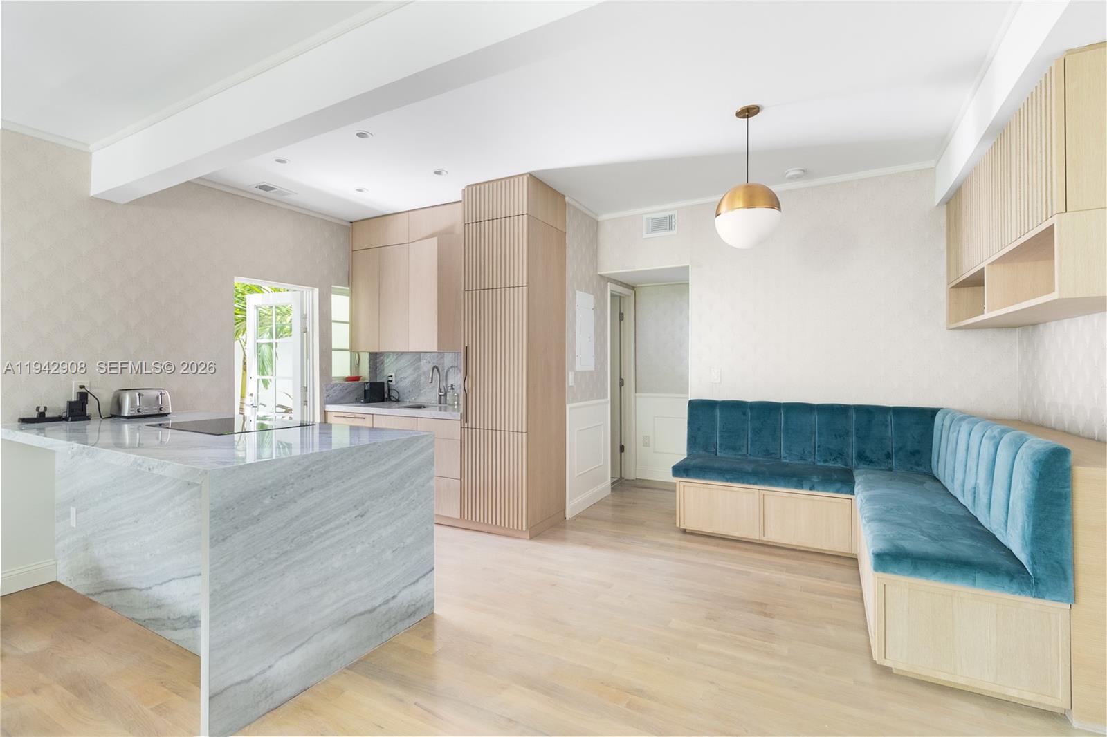 1207 Meridian Ave # 7
