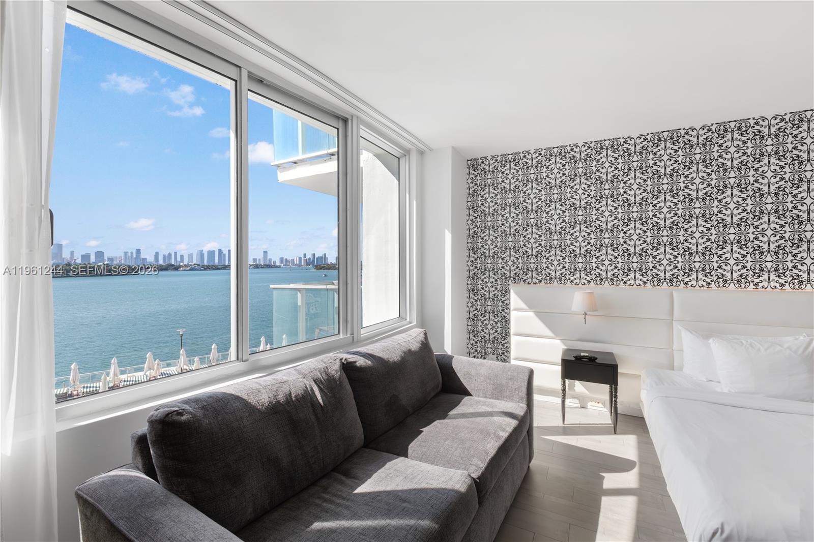 1100 West Ave # 408