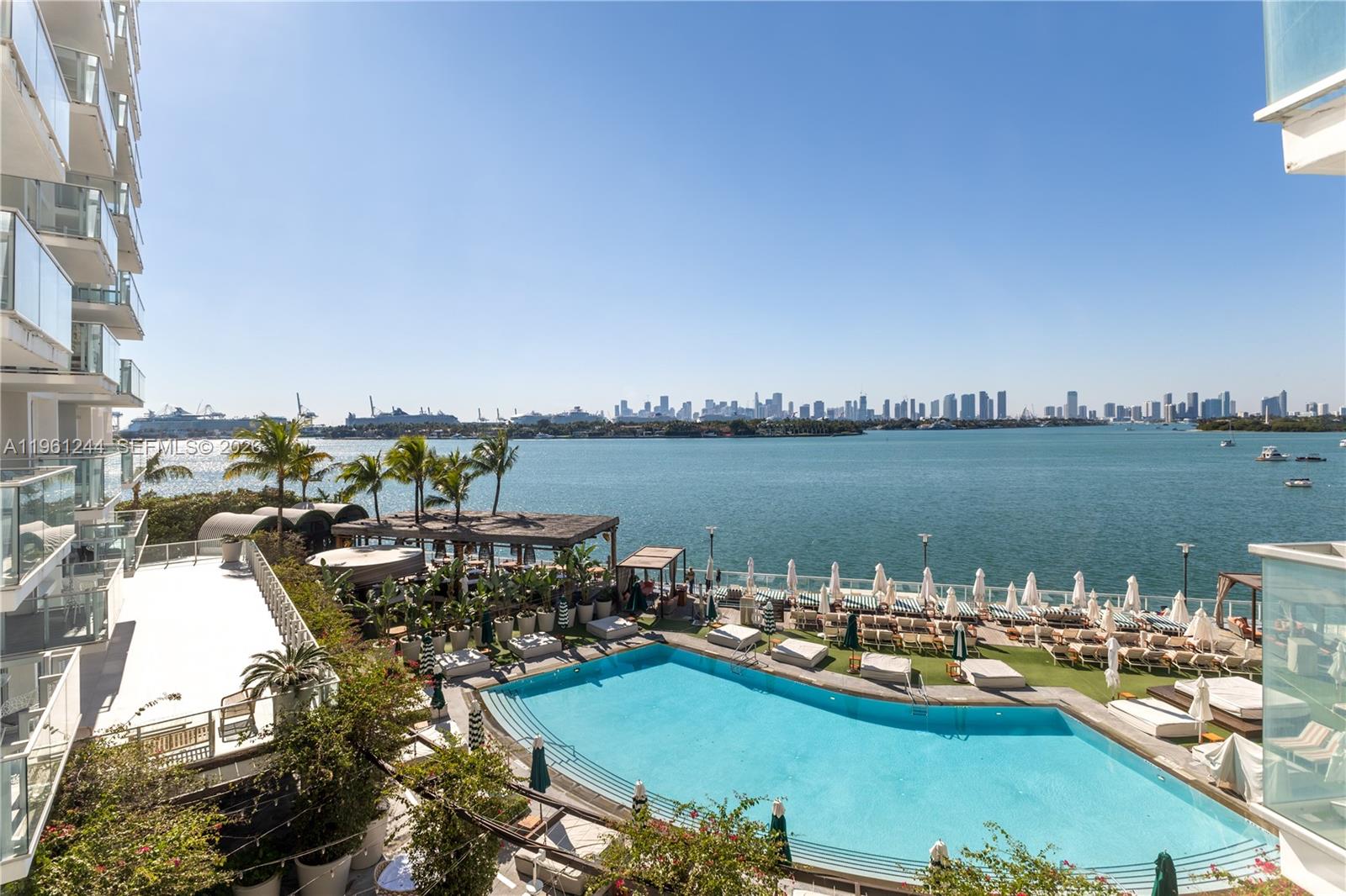 1100 West Ave # 408
