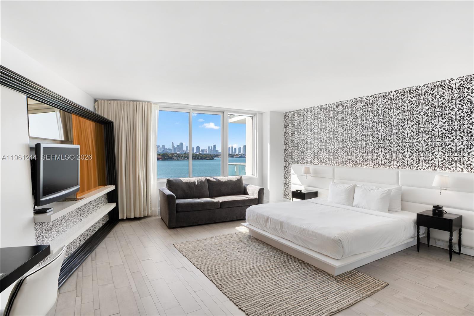 1100 West Ave # 408