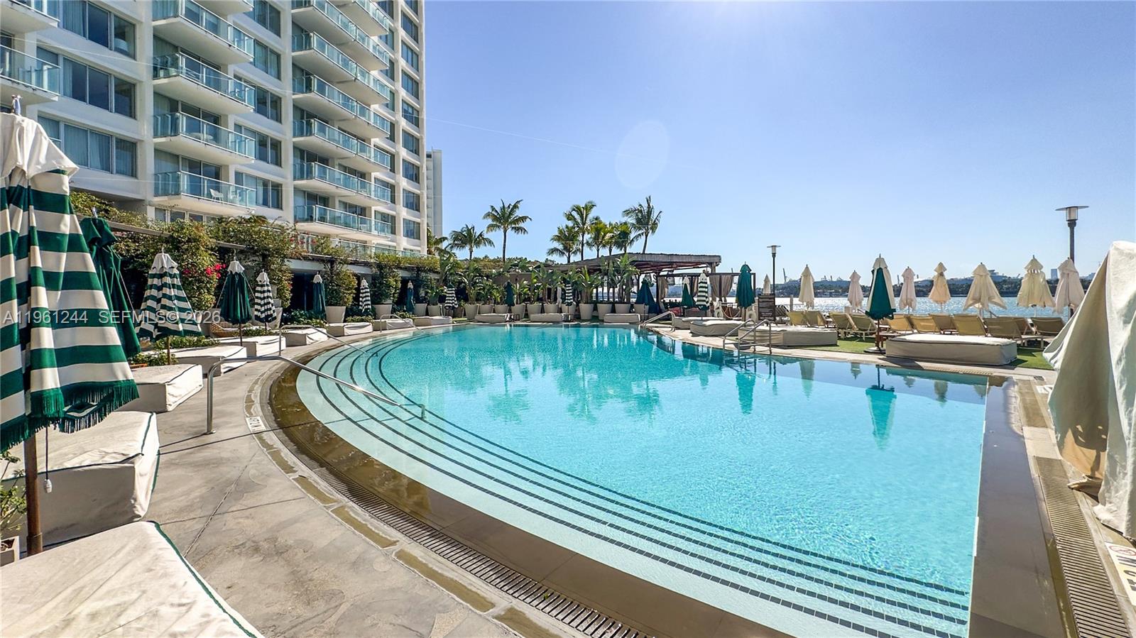 1100 West Ave # 408