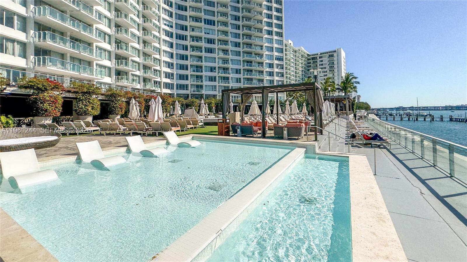 1100 West Ave # 408