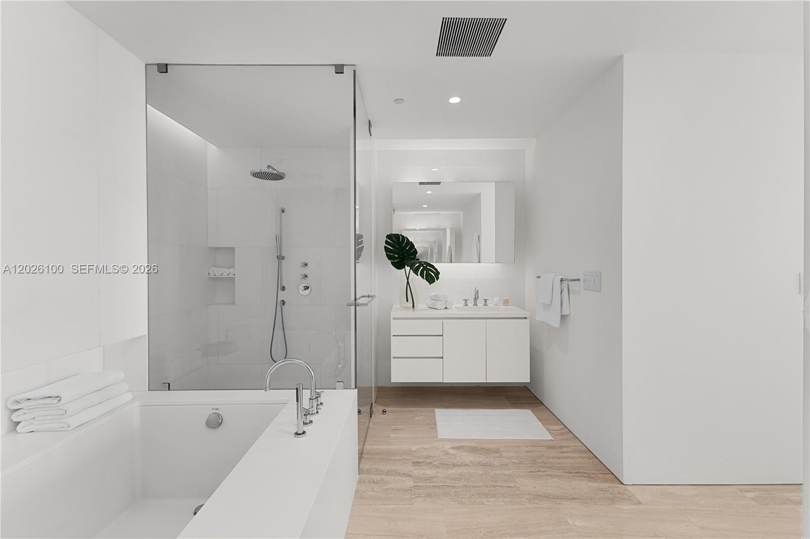 9001 Collins Ave # 1003 Unit: S-1003