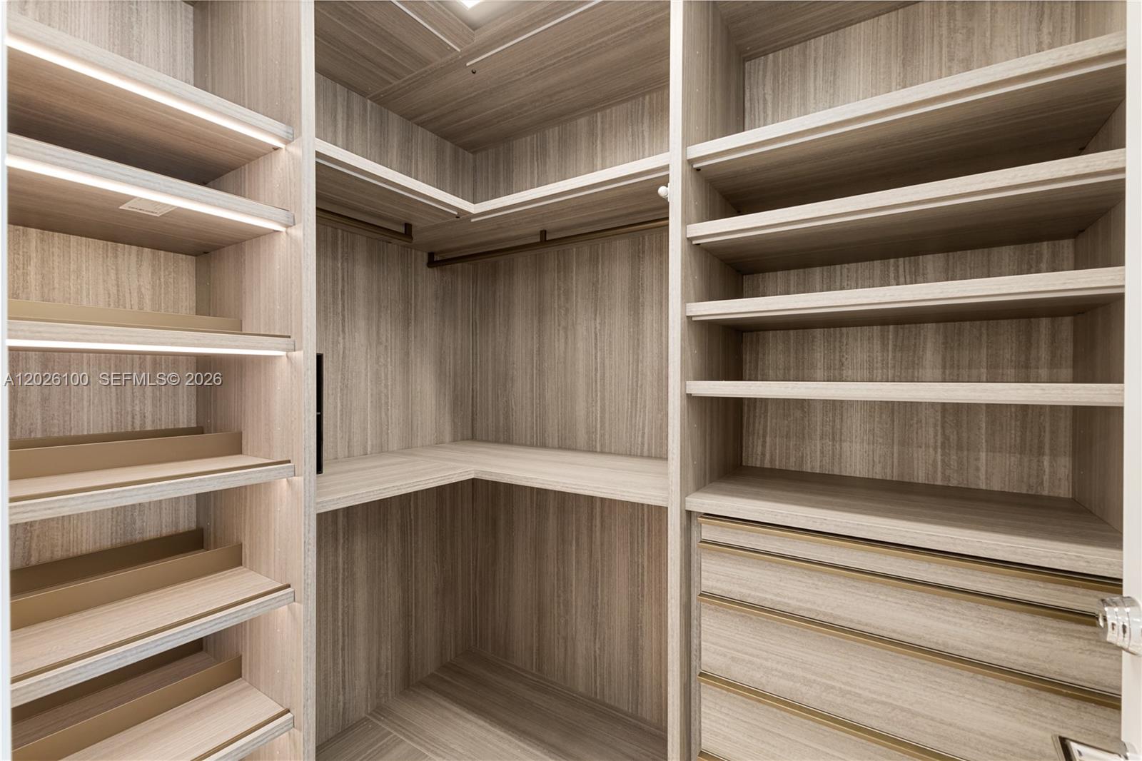 9001 Collins Ave # 1003 Unit: S-1003