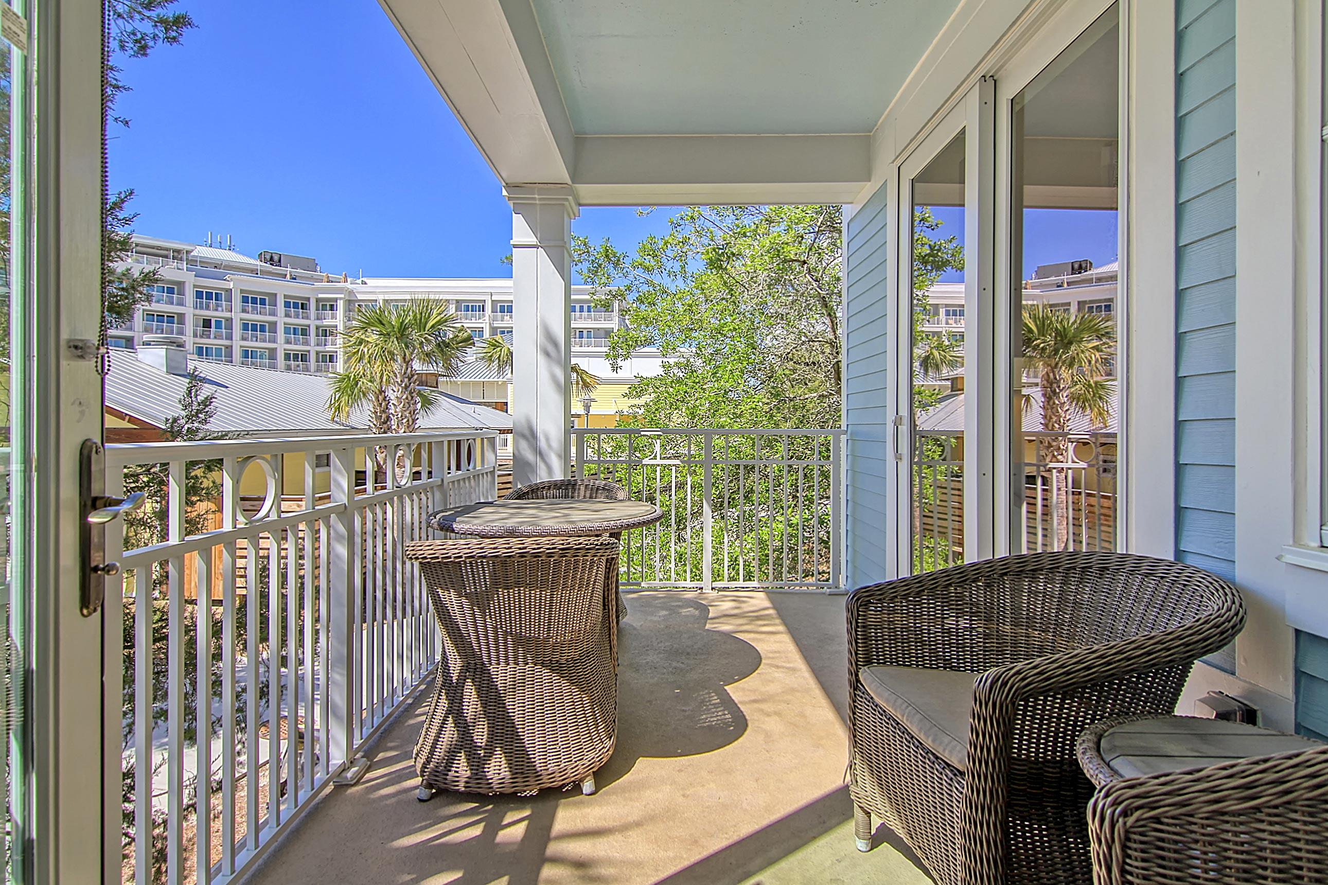5800 Palmetto Drive Unit: R-Vg106