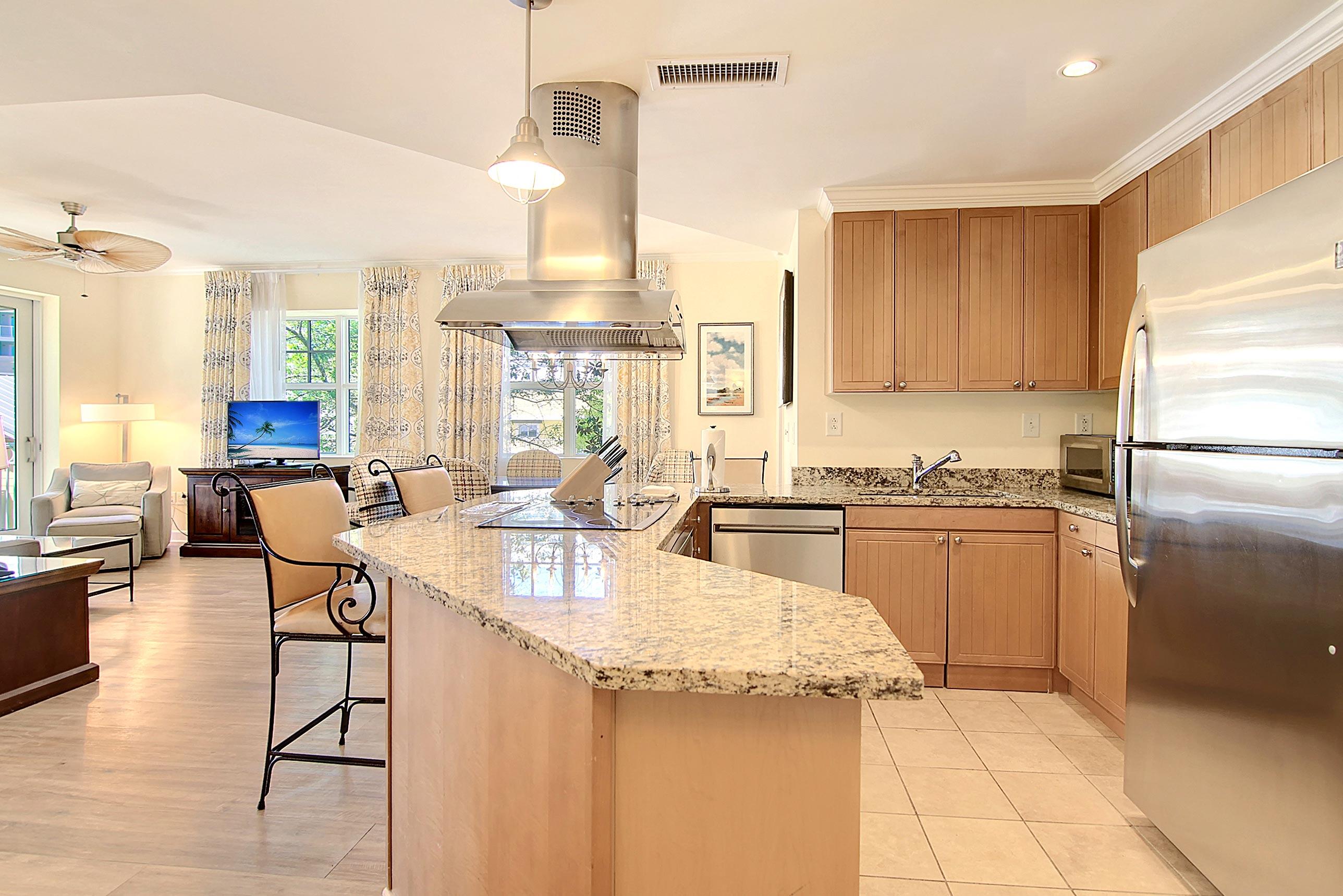 5800 Palmetto Drive Unit: R-Vg106