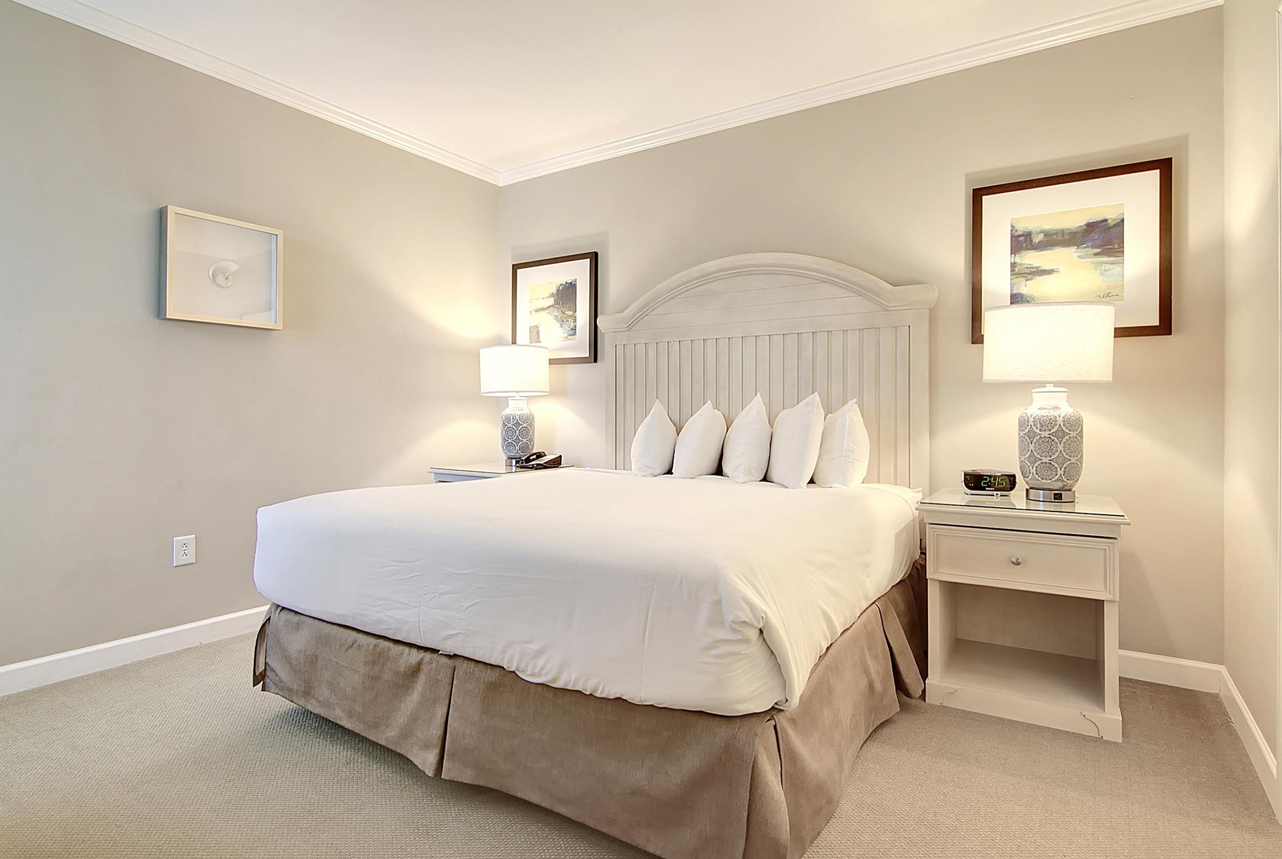 5800 Palmetto Drive Unit: R-Vg106