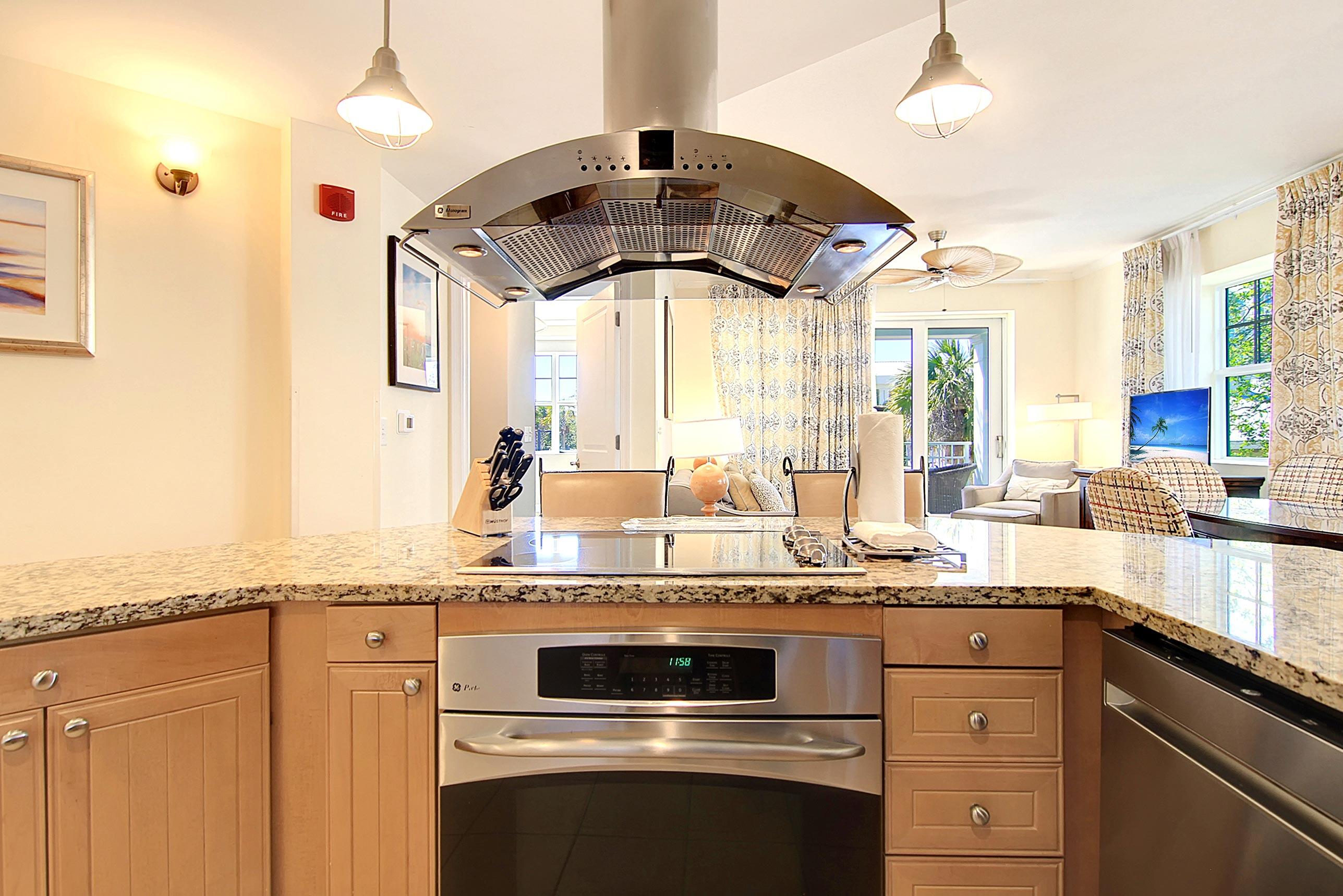 5800 Palmetto Drive Unit: R-Vg106