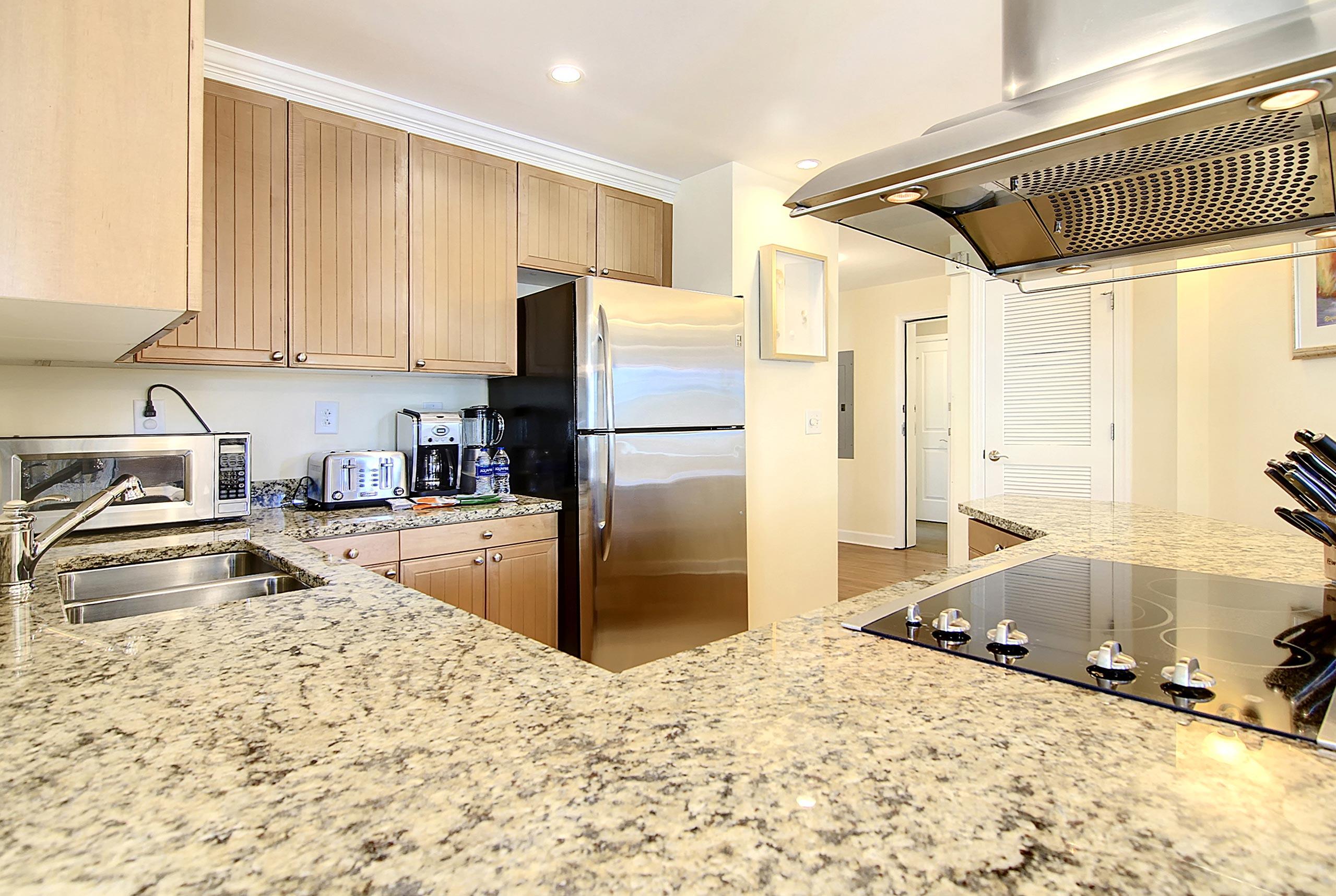 5800 Palmetto Drive Unit: R-Vg106