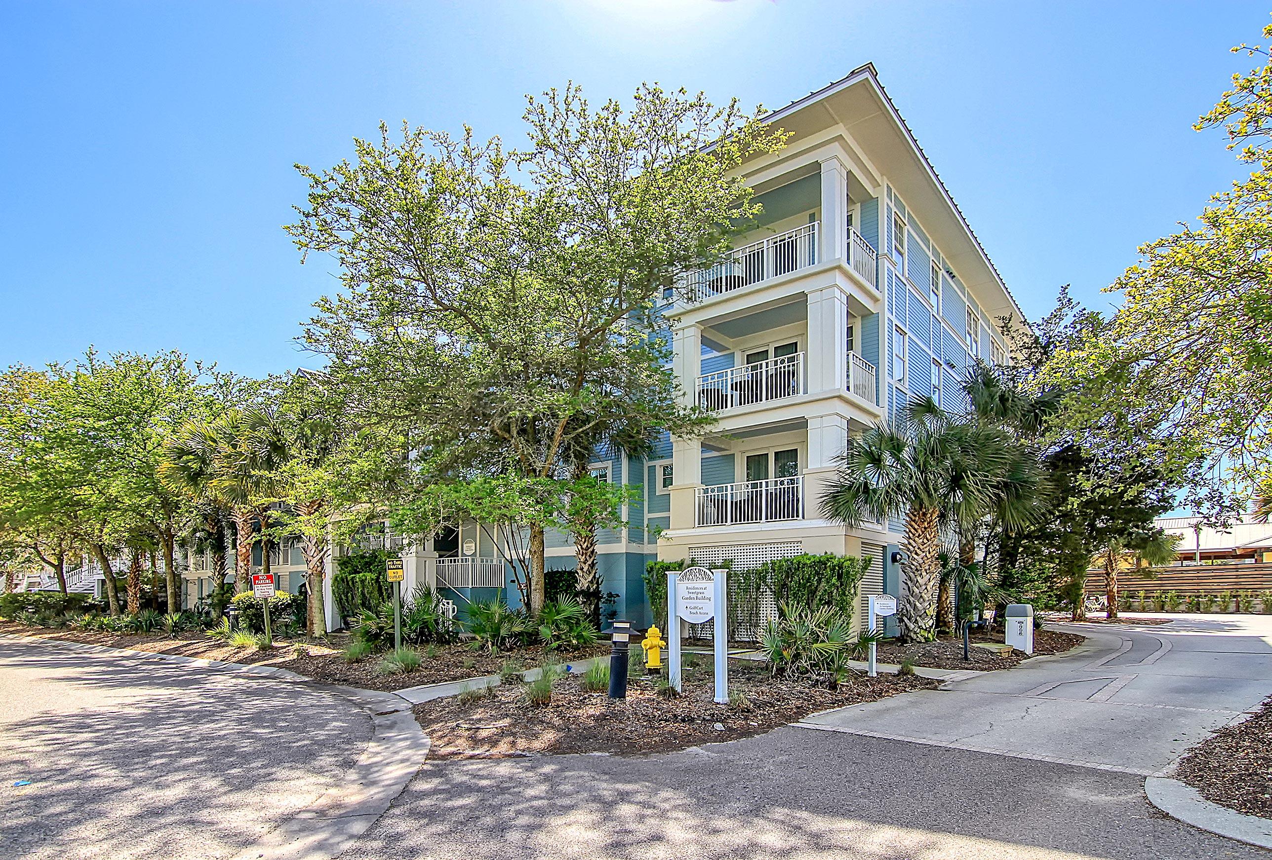 5800 Palmetto Drive Unit: R-Vg106