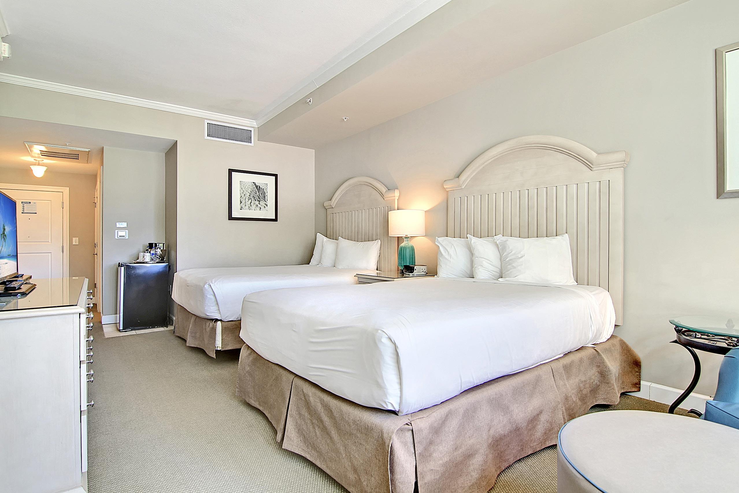 5800 Palmetto Drive Unit: R-Vg106
