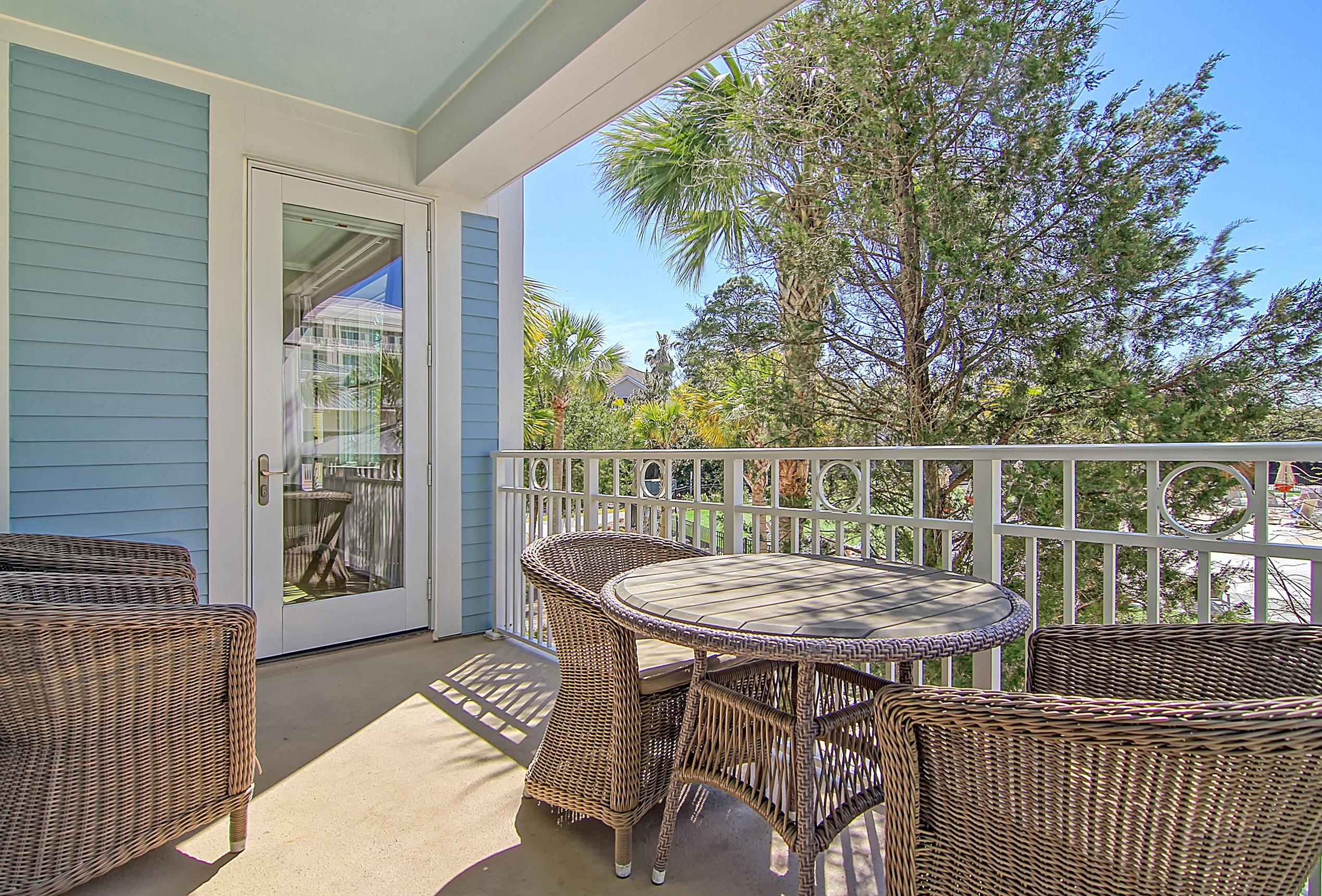 5800 Palmetto Drive Unit: R-Vg106