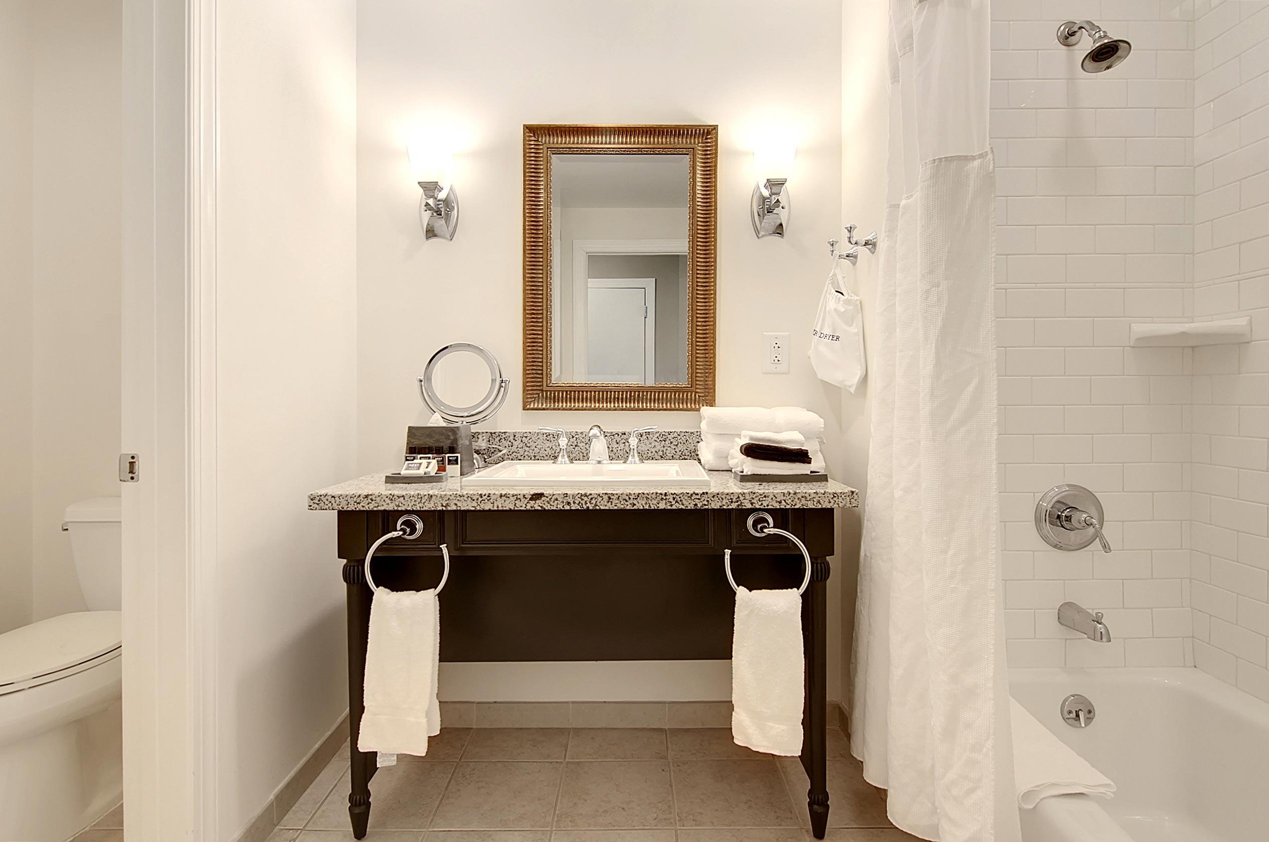 5800 Palmetto Drive Unit: R-Vg106