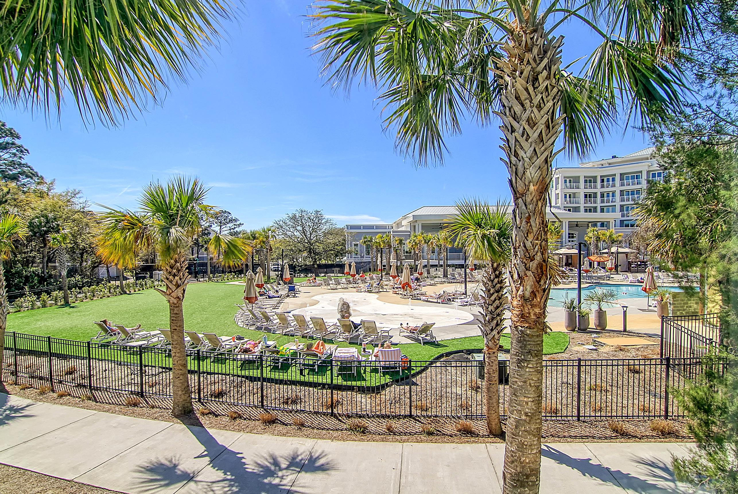 5800 Palmetto Drive Unit: R-Vg106