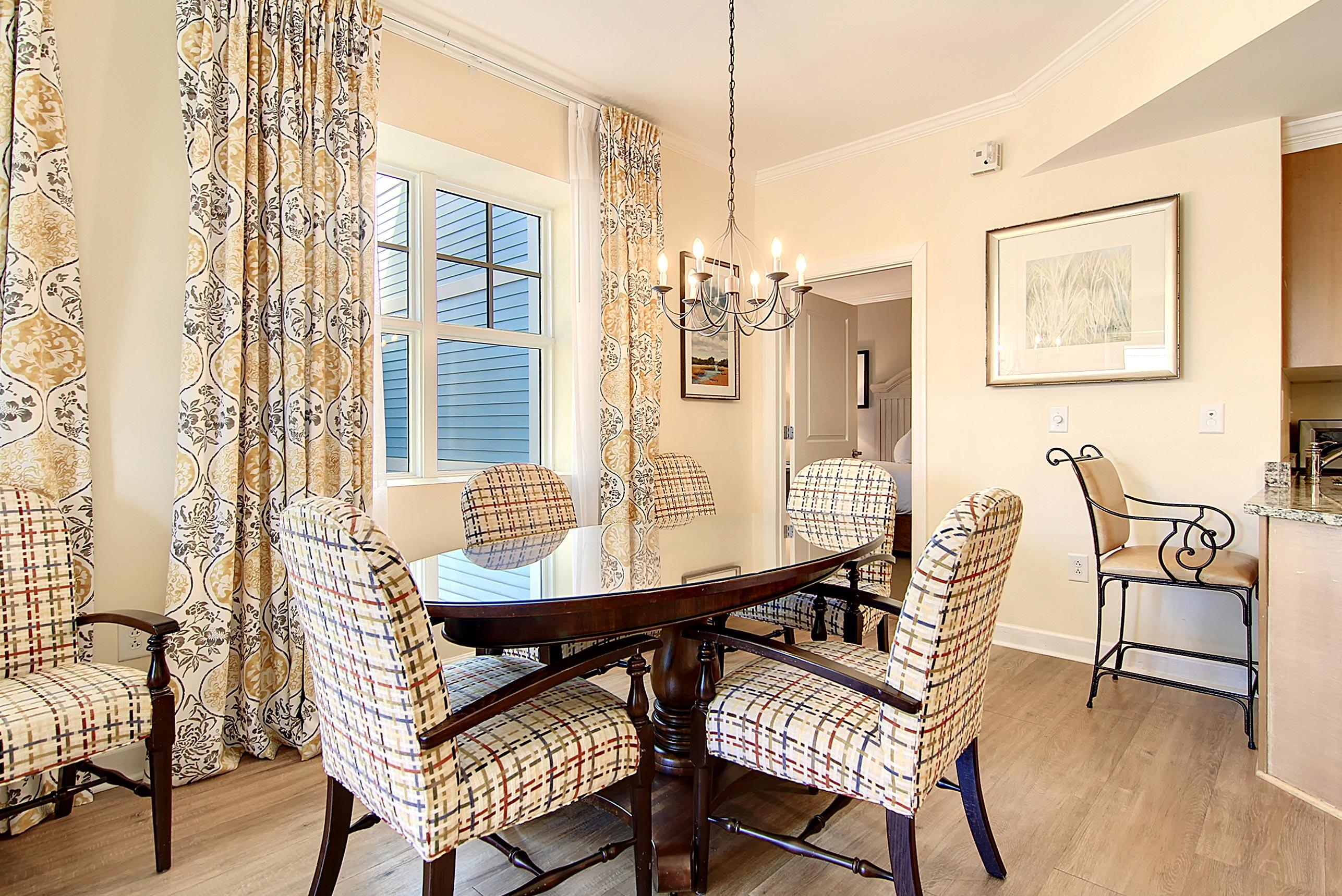 5800 Palmetto Drive Unit: R-Vg106