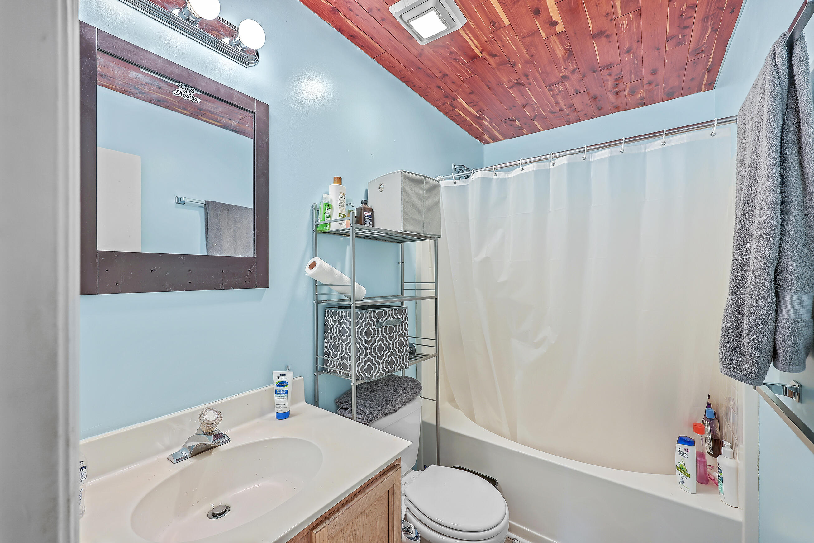 118 Two Pond Loop