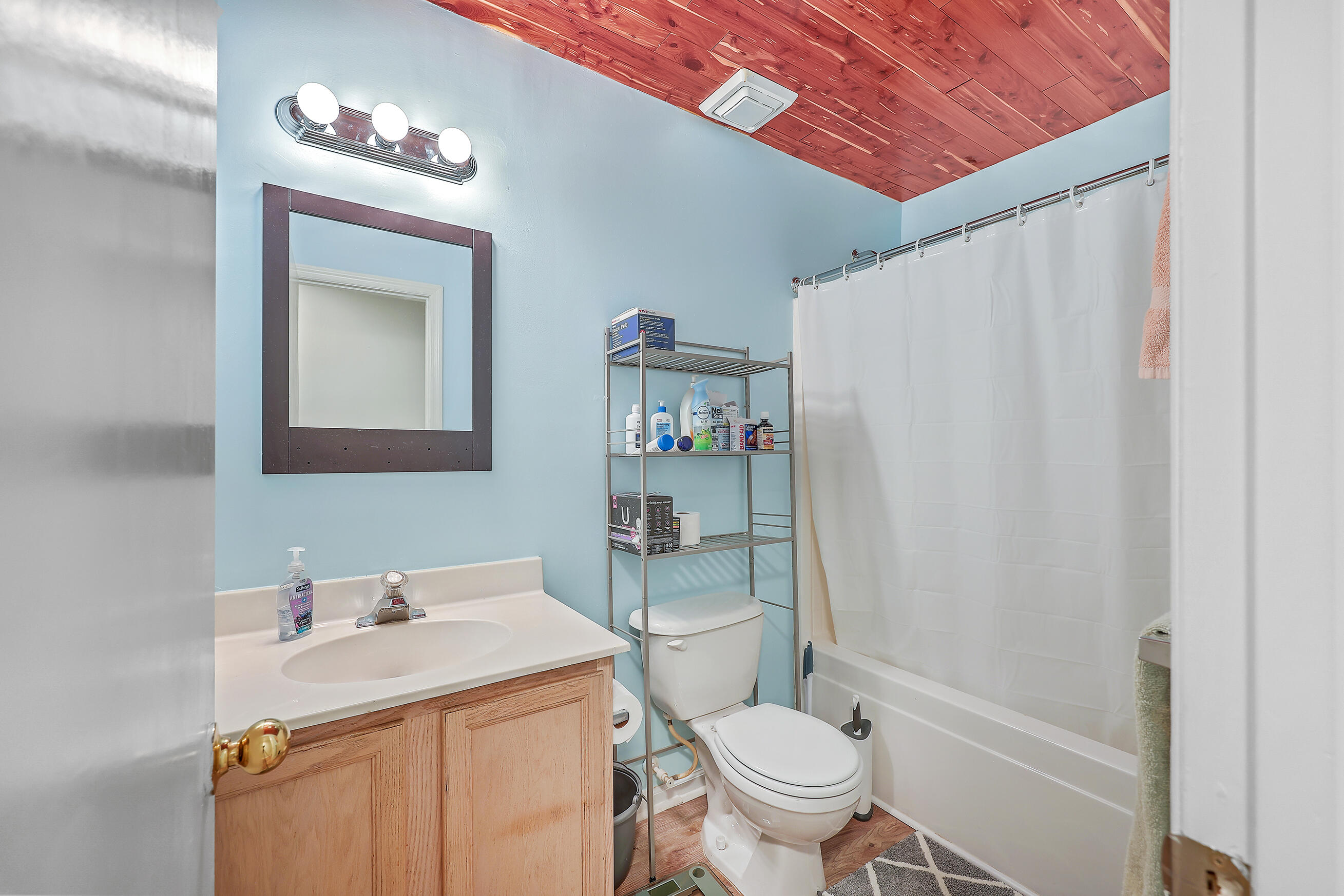 118 Two Pond Loop