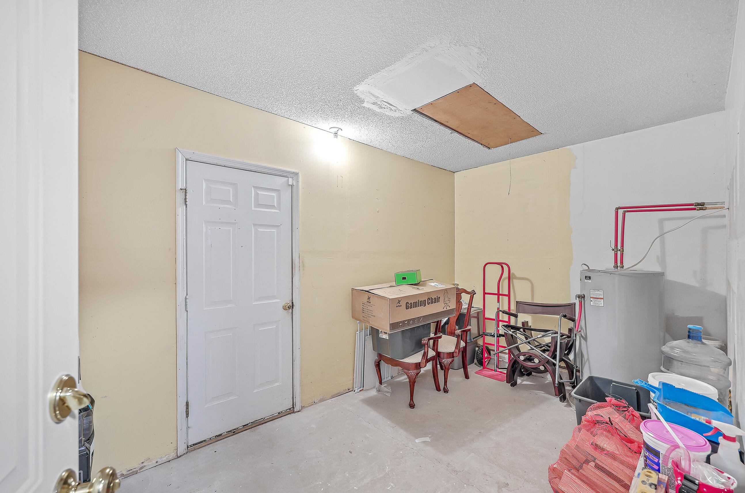 118 Two Pond Loop