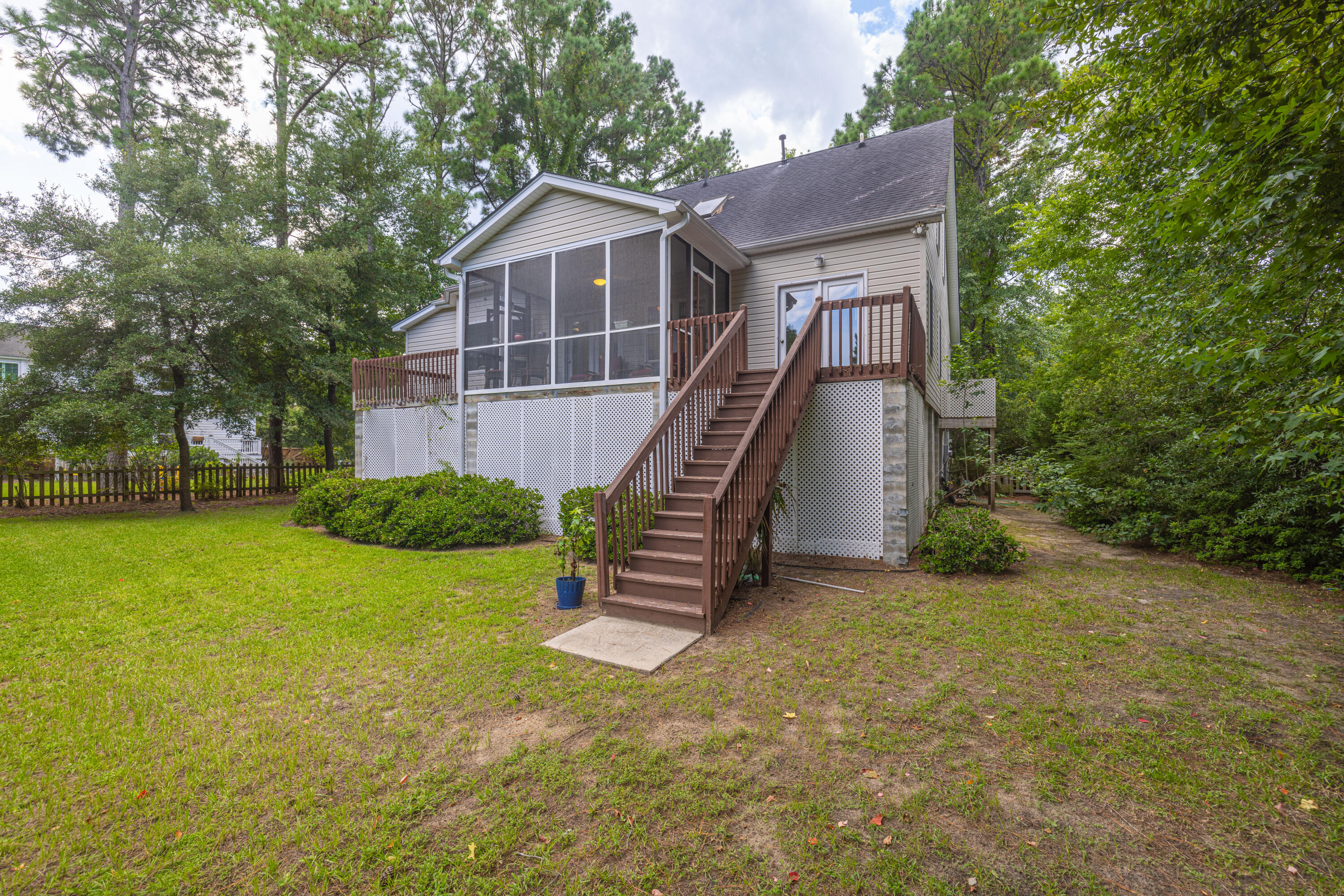 1325 Moss Path