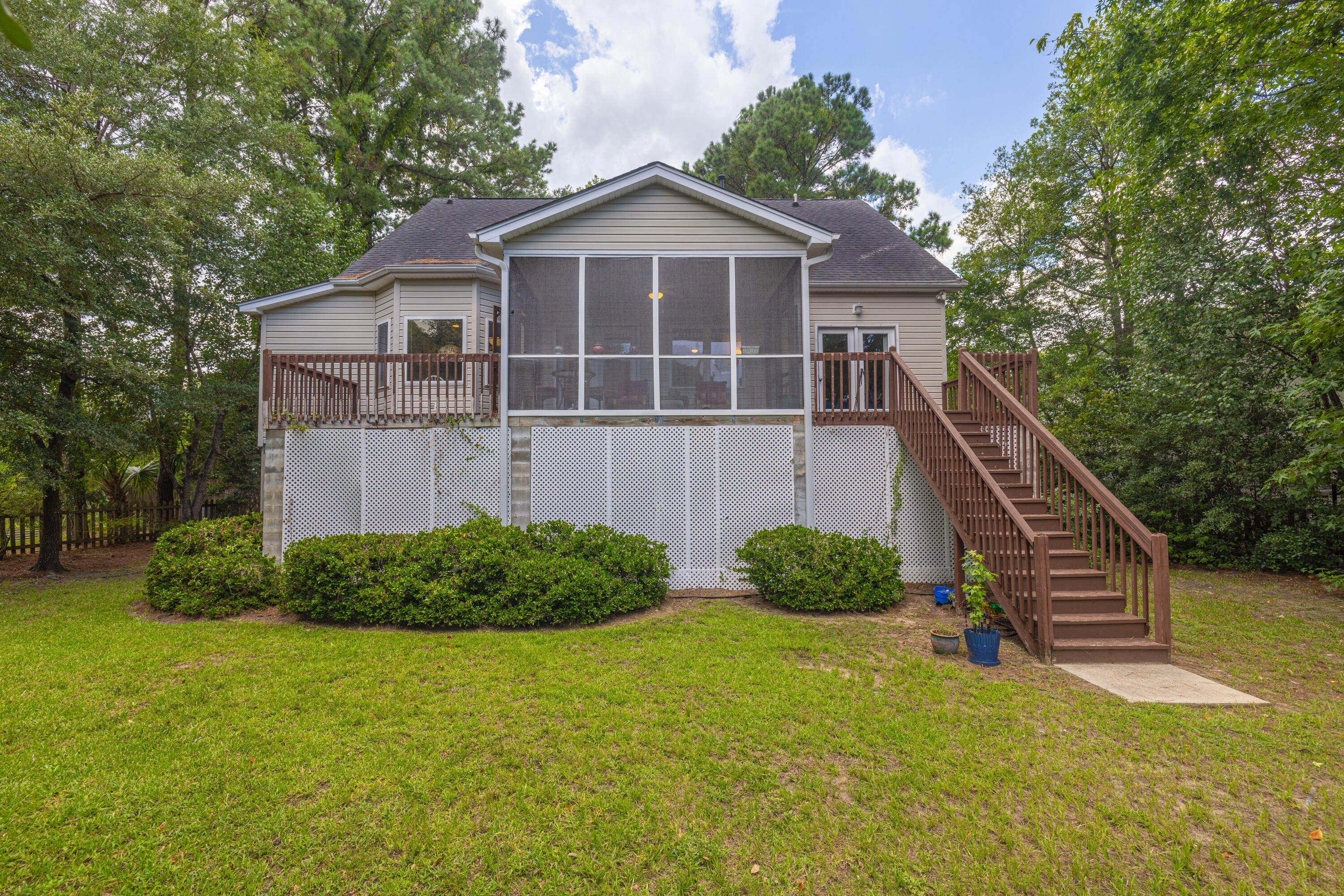 1325 Moss Path