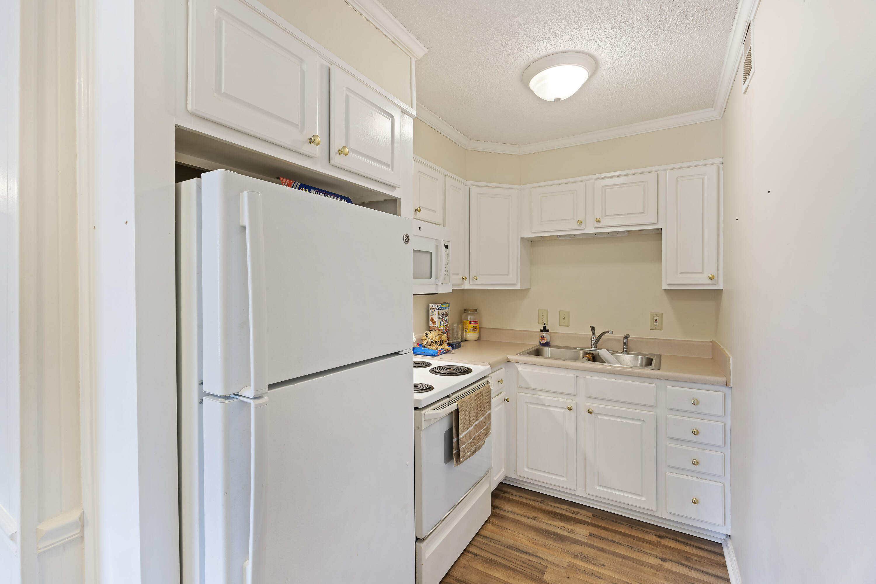 104 Pinewood Street # F