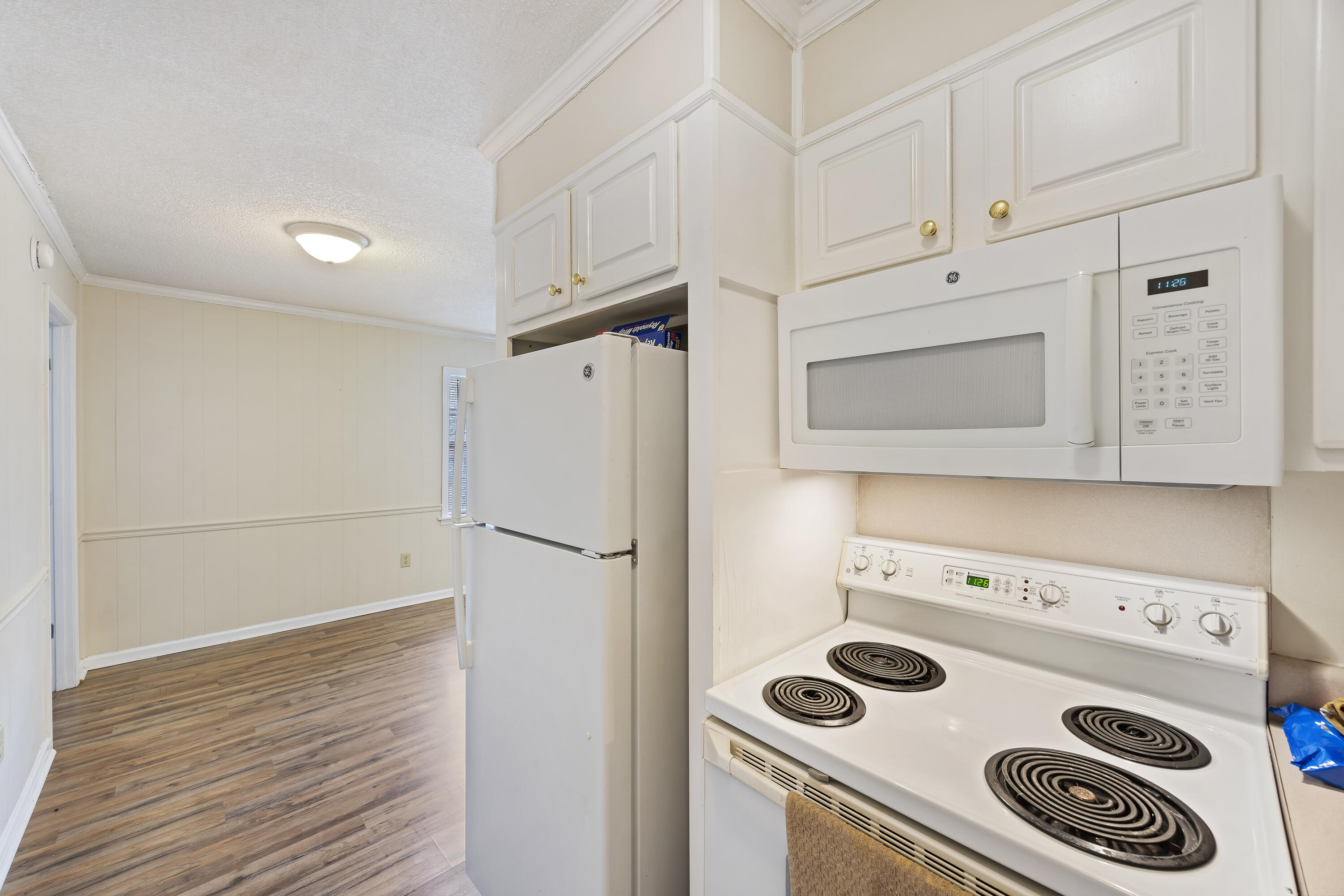 104 Pinewood Street # F