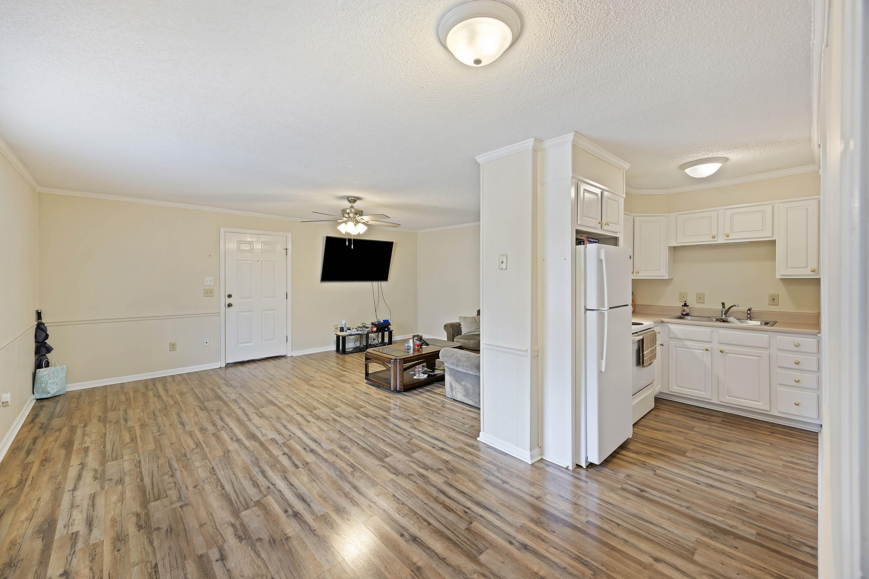 104 Pinewood Street # F