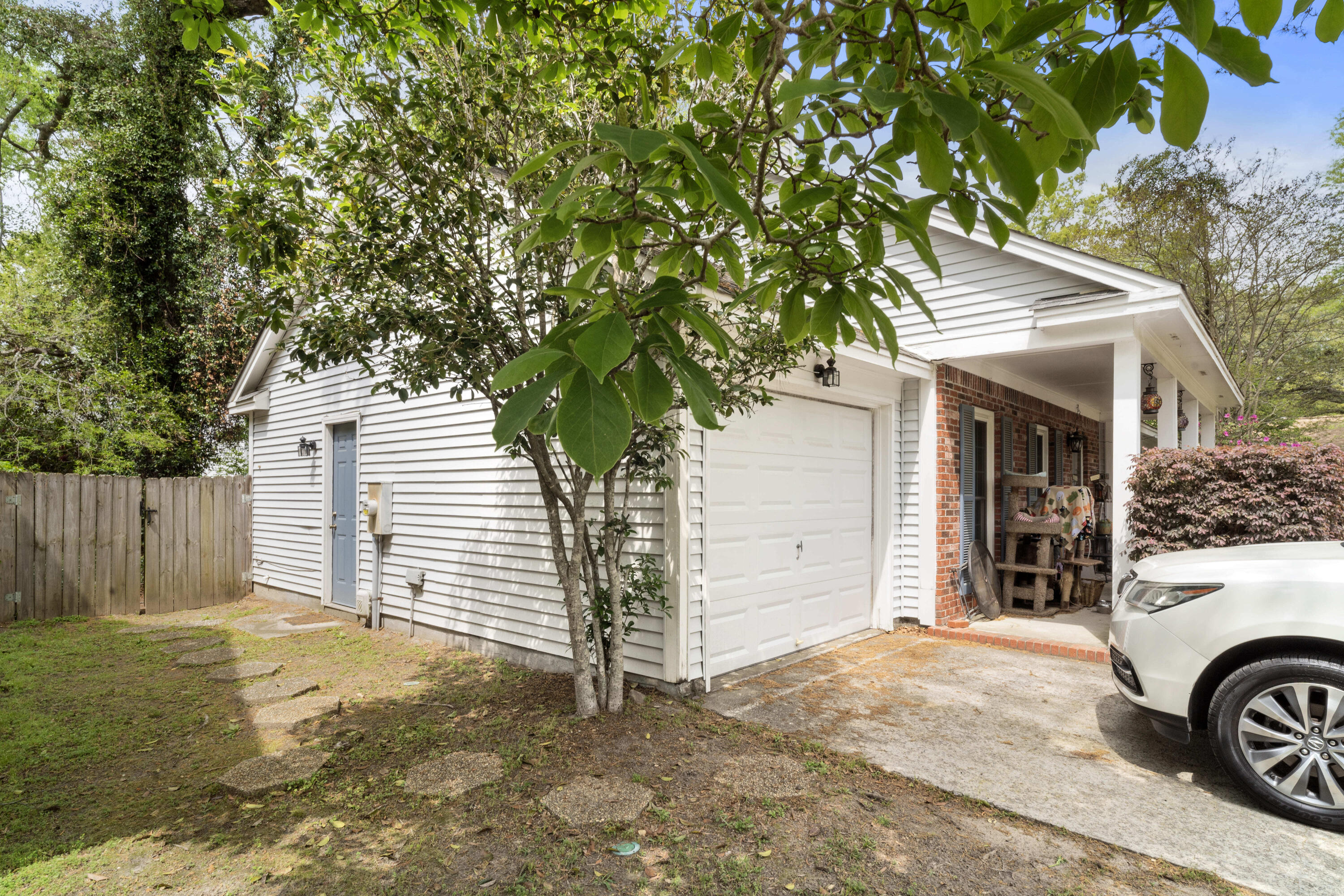 181 Commons Way