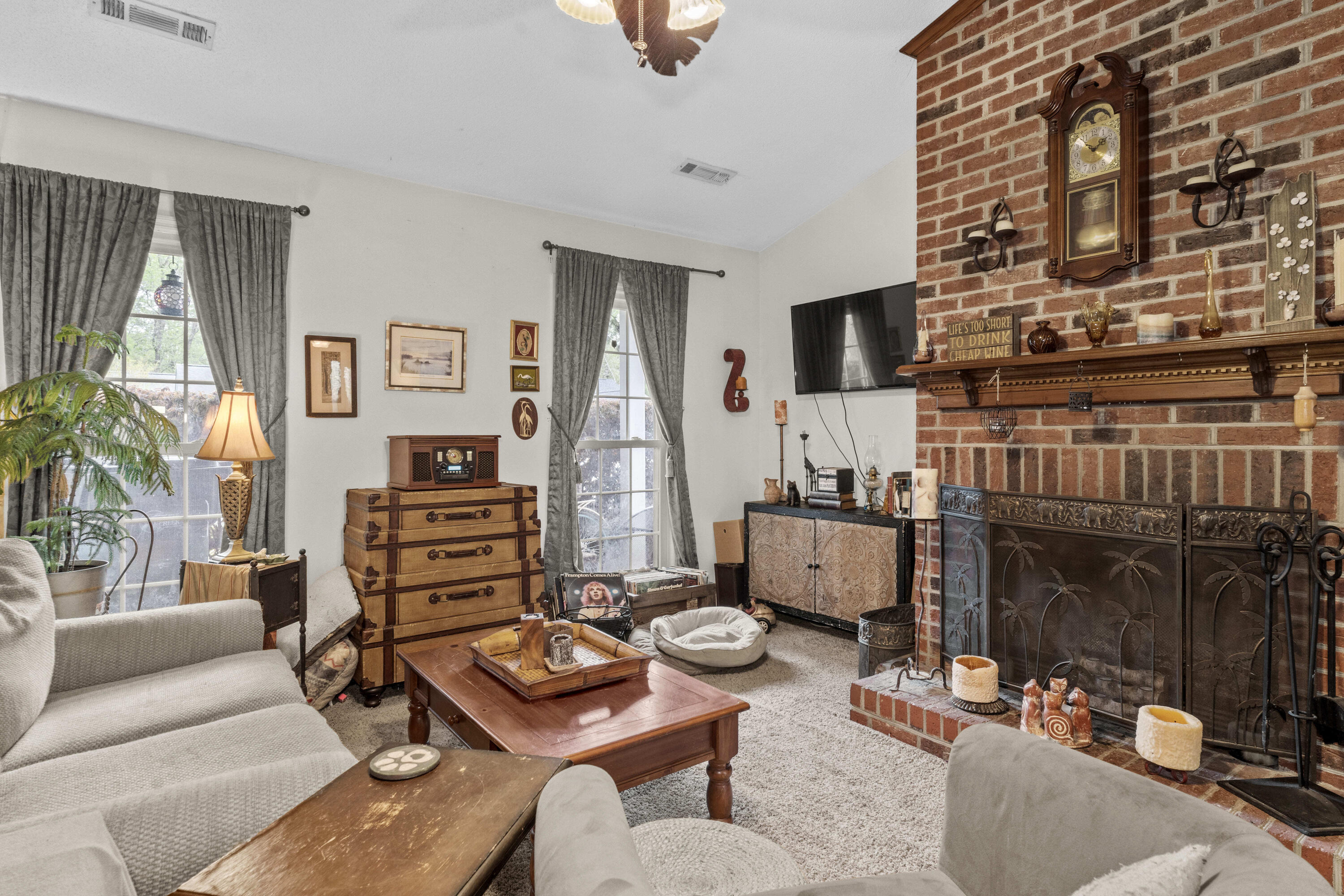 181 Commons Way