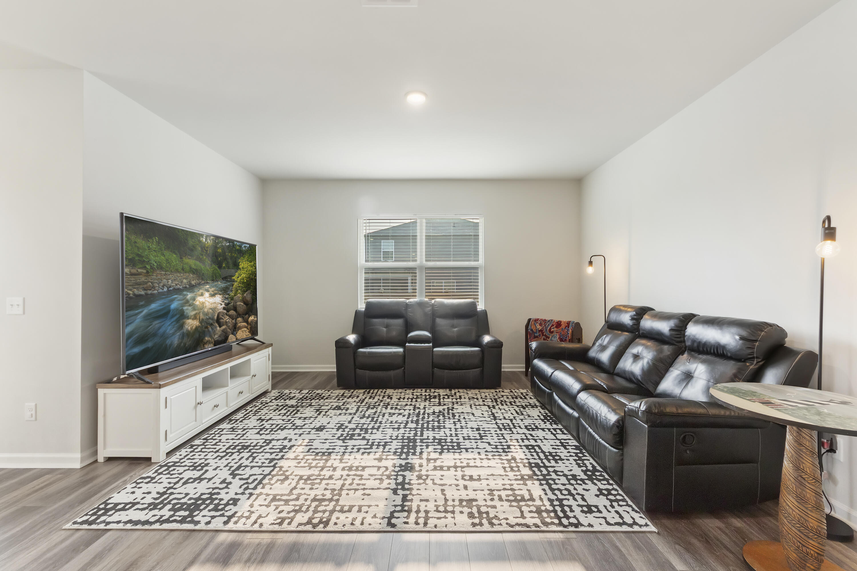 286 W Bradford Pointe Drive